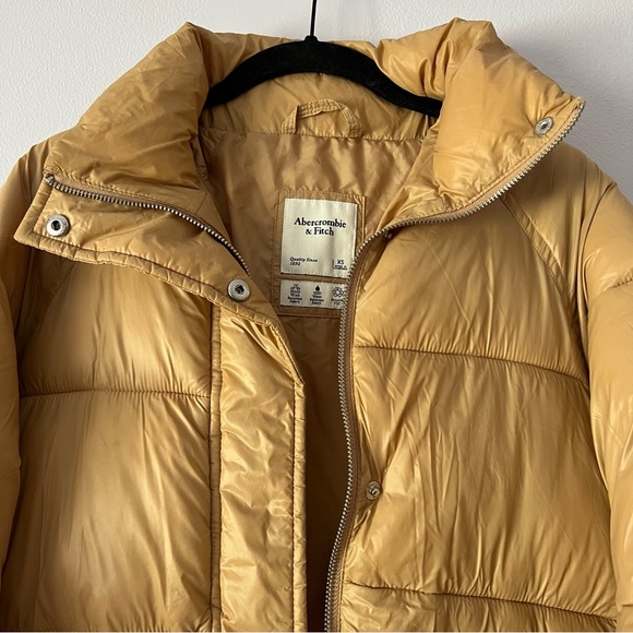 Abercrombie & Fitch Oversized Utility Puffer Jacket Light Brown - Picture 4 of 15